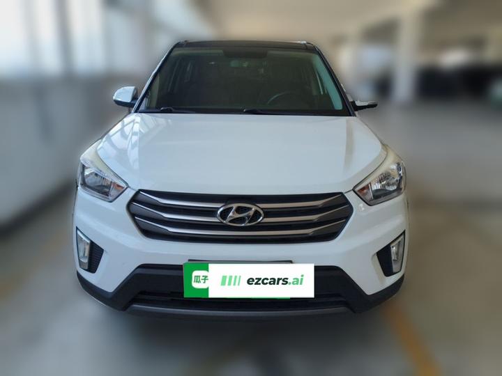 ix25 2015 1.6L AT RWD Smart GLS photo 2