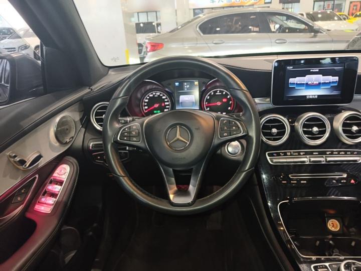 GLC 2016 GLC 200 4MATIC photo 6