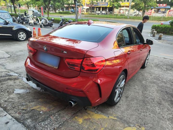 1 Series 2019 120i Leading M Sport Package photo 4