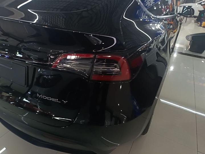 Model Y 2021 Standard Range RWD photo 7