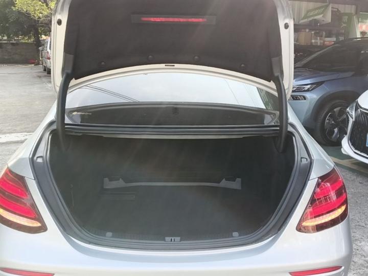 E-Class 2016 E 300 L Sport Fashion photo 8