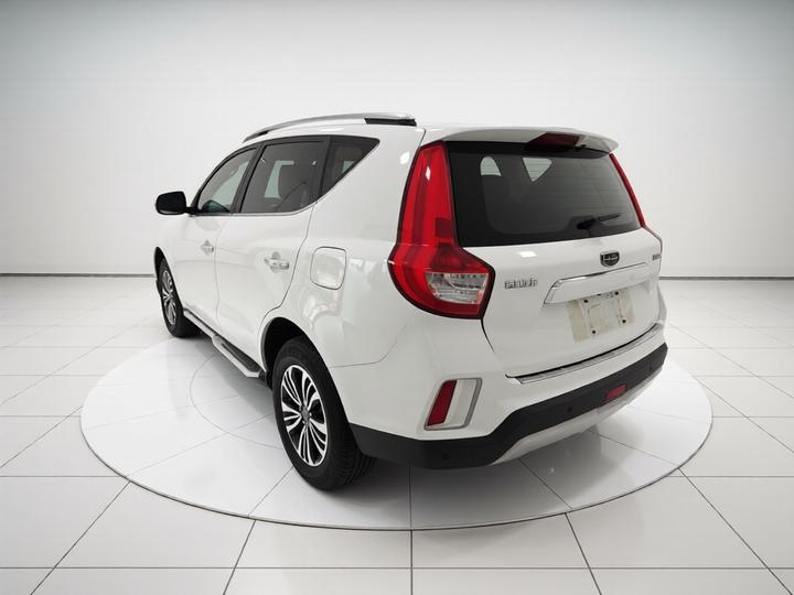 Vision X6 2016 1.8L MT Luxury photo 4