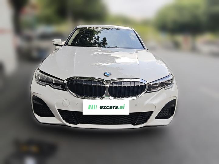3 Series 2022 325i M Sport Package photo 2