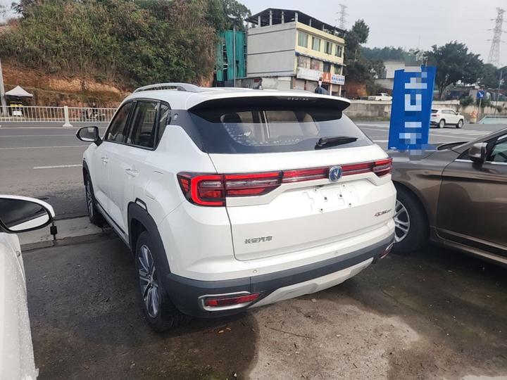 CS35PLUS 2018 1.6L AT China V photo 4