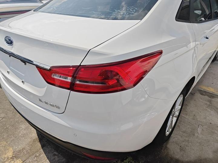 Escort 2019 Facelift 1.5L AT China VI photo 7