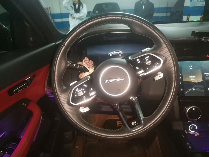 E-PACE 2024 Progressive Sport R-DYNAMIC S photo 7