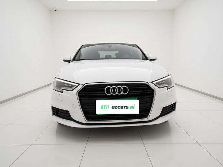 A3 2018 30 Anniversary Sportback 35 TFSI Progressive photo 2