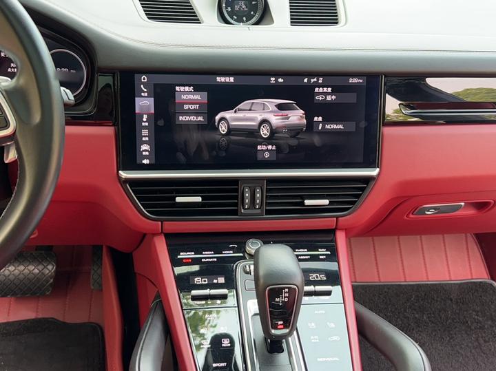2019 Cayenne 3.0T photo 8
