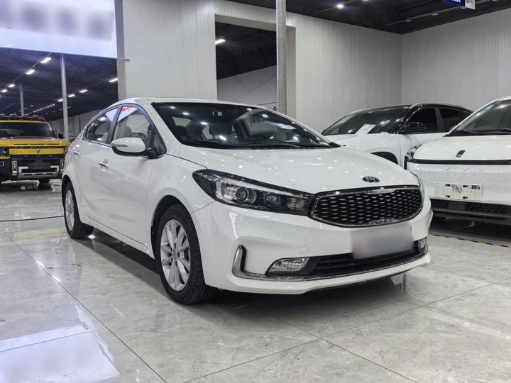 K3 2016 1.6L AT DLX photo 3