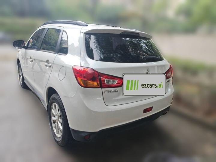 ASX 2013 2.0L CVT RWD Elite photo 4