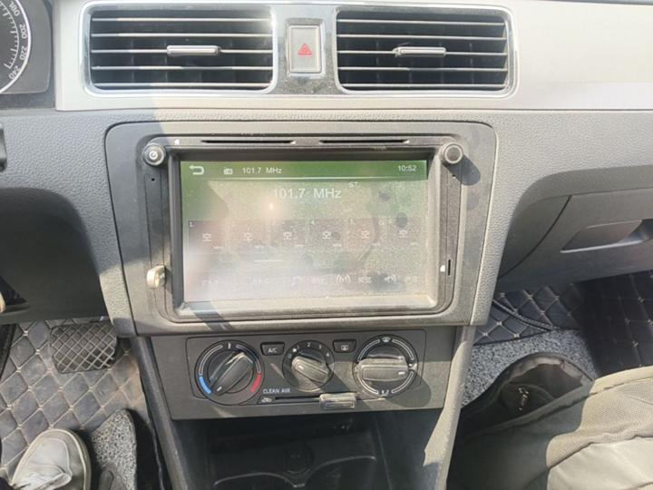 Rapid Spaceback 2016 Facelift 1.6L AT photo 5