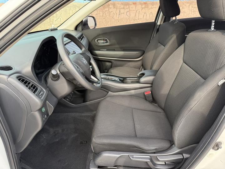 Vezel 2015 1.5L CVT RWD Comfort photo 8