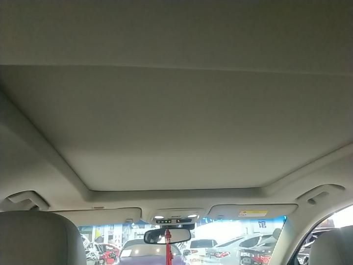 XTS 2016 28T Tech photo 7
