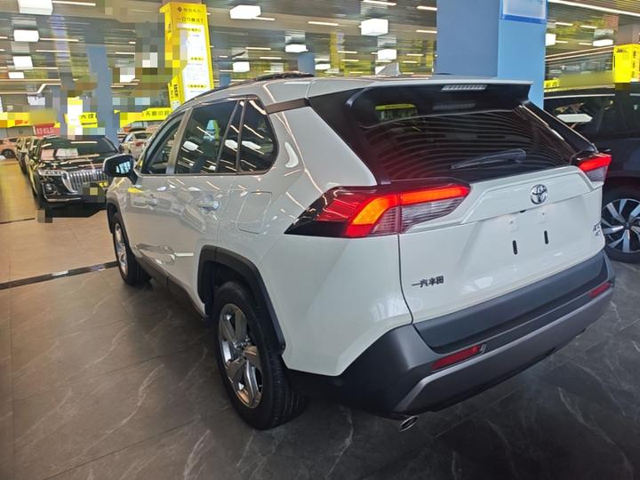 RAV4 2020 2.0L CVT AWD photo 4