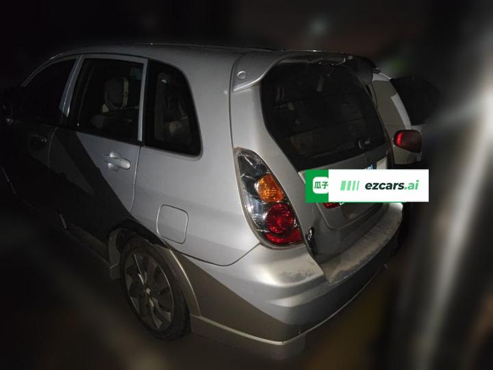 2013 Hatchback 1.4L MT Standard 2 photo 4
