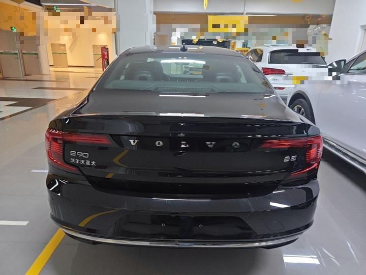 S90 2025 B5 Luxury photo 5