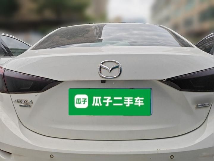 3 Axela 2017 Sedan 1.5L AT Luxury China V photo 5