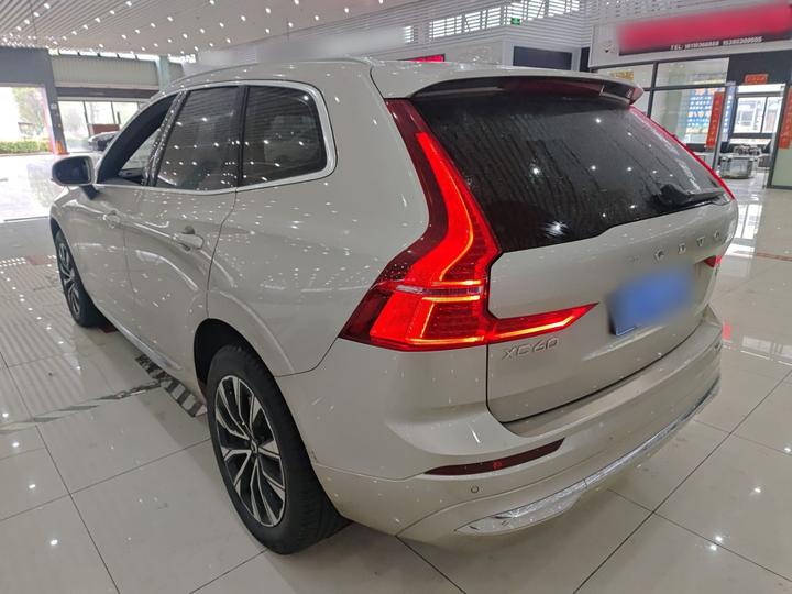 XC60 2023 B5 AWD Luxury photo 4