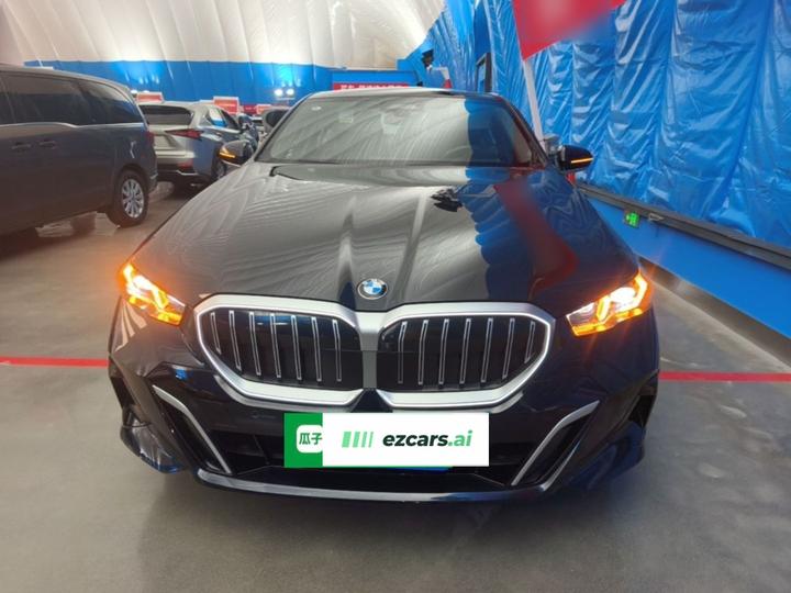 5 Series 2025 530Li Exclusive M Sport Package photo 2