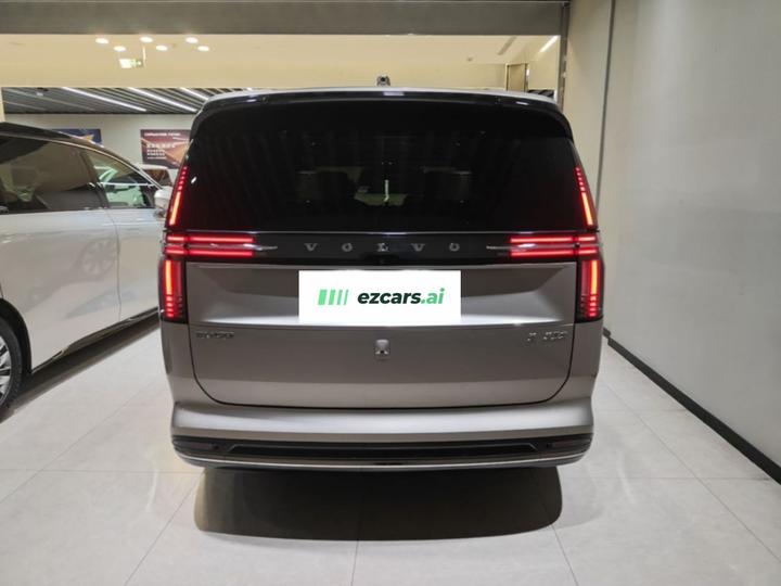 EM90 2025 Ultra 6-Seater photo 5