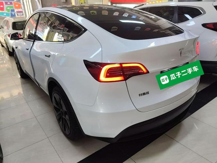 Model Y 2022 Facelift RWD photo 4