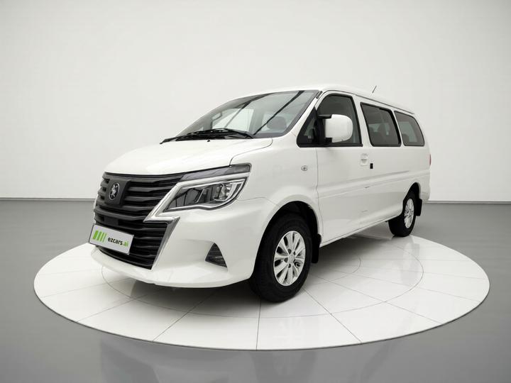 Lingzhi M5EV 2022 7-Seater