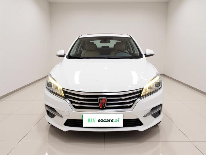 360 2018 PLUS 1.5L AT Luxury photo 2
