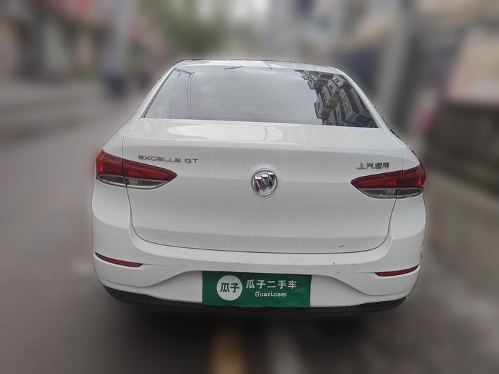 Excelle 2021 Facelift Classic 1.5L AT Elite photo 3
