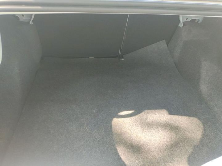 2014 1.6L AT Comfort photo 8