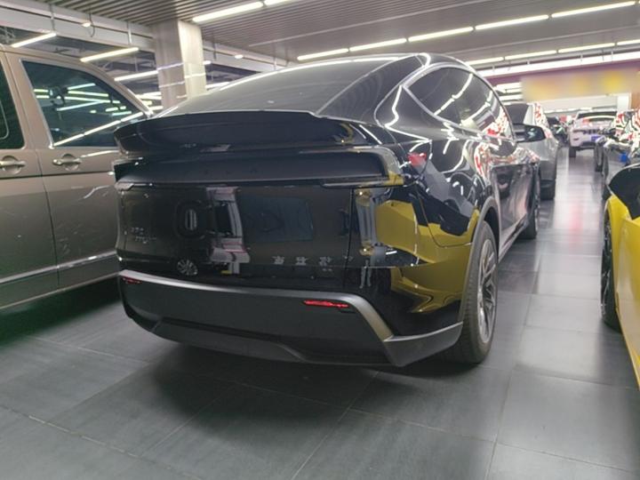 Model Y L 2025 Long Range AWD photo 4