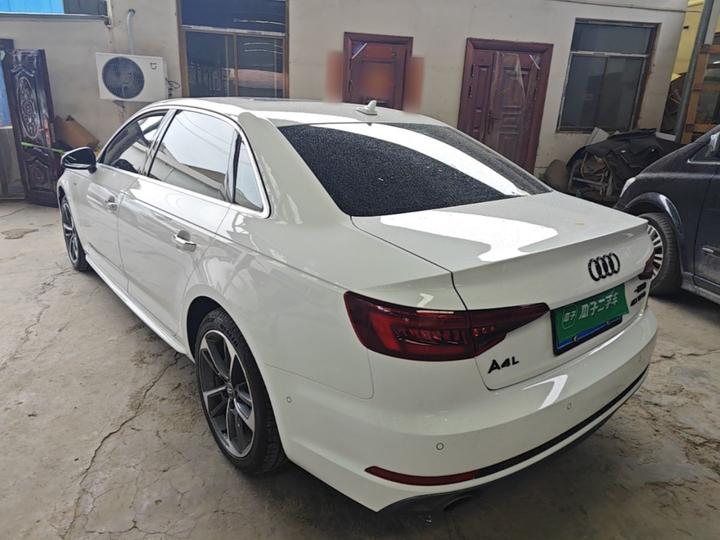 A4L 2018 30 Anniversary 40 TFSI Sport photo 4