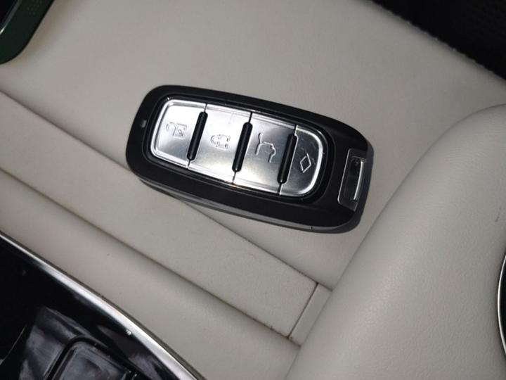 UNI-Z 2025 1.5T Luxury photo 8