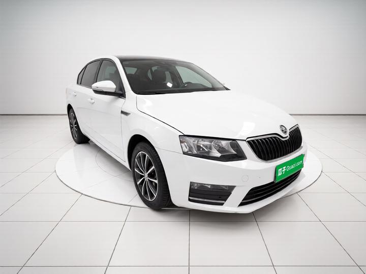 Octavia 2017 1.6L MT photo 3