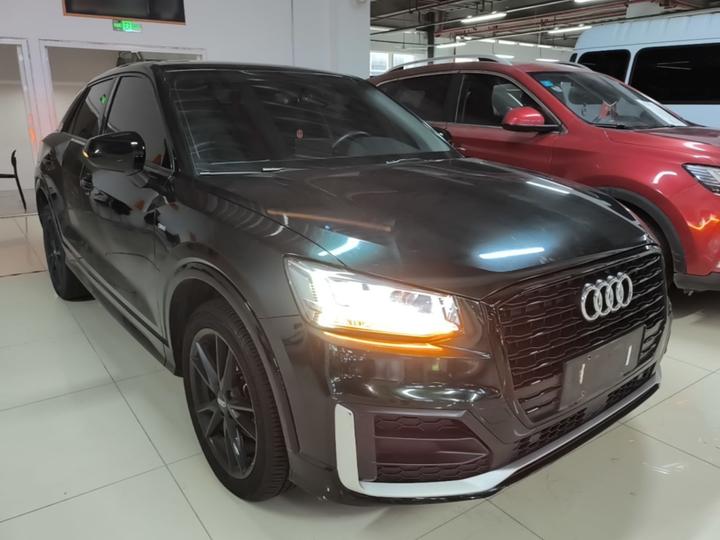 Q2L 2020 35 TFSI Progressive Dynamic photo 3