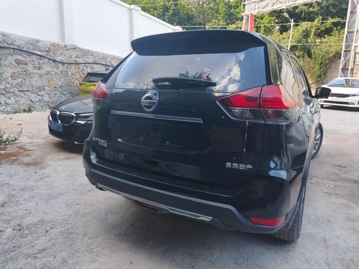 X-Trail 2022 2.0L RWD Connected Comfort photo 3