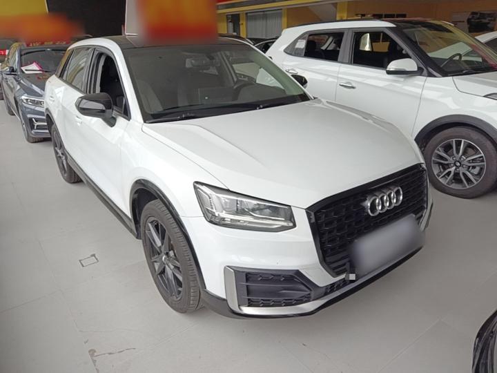Q2L 2020 35 TFSI Progressive Dynamic photo 3