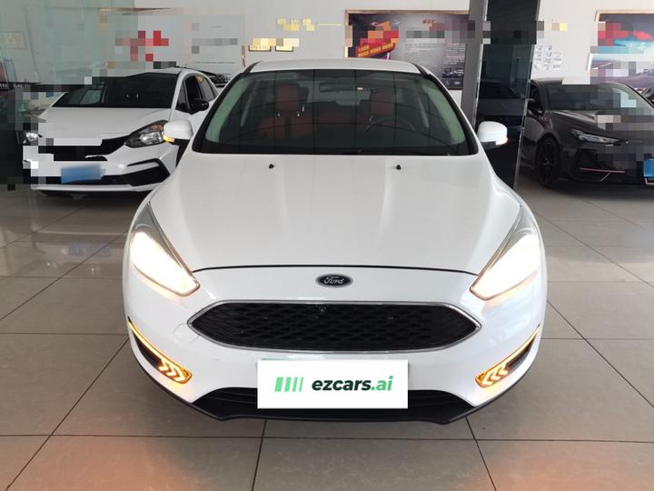 Focus 2018 Hatchback Classic 1.6L AT Comfort photo 2
