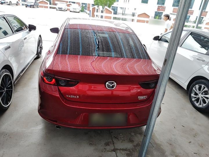 3 Axela 2023 2.0L AT photo 3