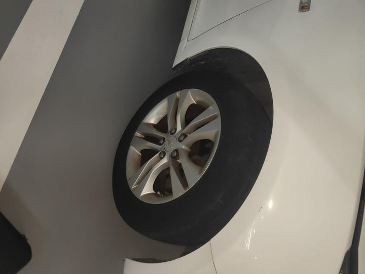 2015 1.5L Classic SE MT photo 8
