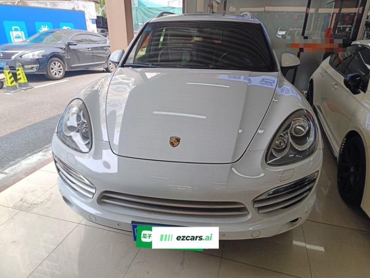 2014 Cayenne Platinum Edition 3.0T photo 2