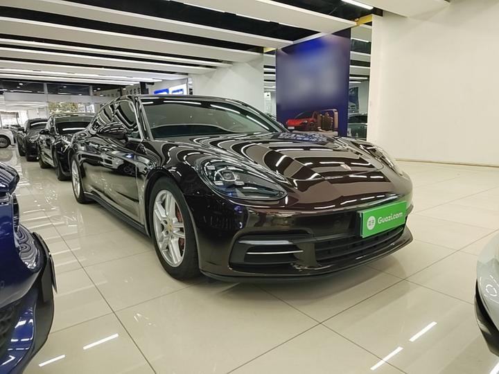 2017 Panamera Executive Extended 3.0T photo 3