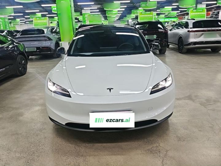 Model 3 2026 RWD photo 2