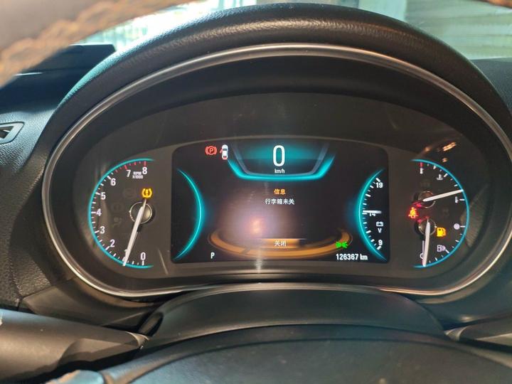 Regal 2015 1.6T Elite Tech photo 8