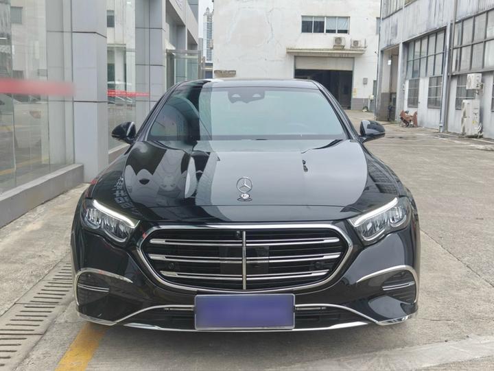 E-Class 2025 E 300 L Luxury photo 2