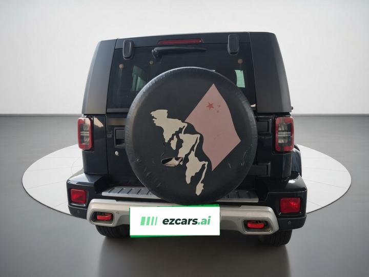 BJ40 2018 PLUS 2.3T AT AWD Exclusive China V photo 3