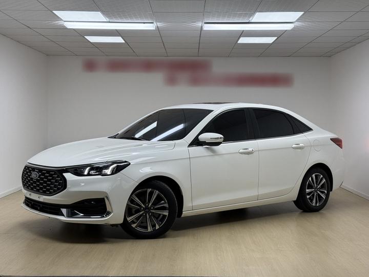 Escort 2021 1.5L AT