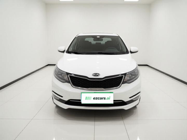 K2 2015 Hatchback 1.4L AT GLS photo 2