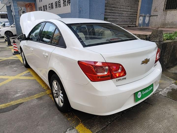2015 1.5L Classic SE AT photo 4