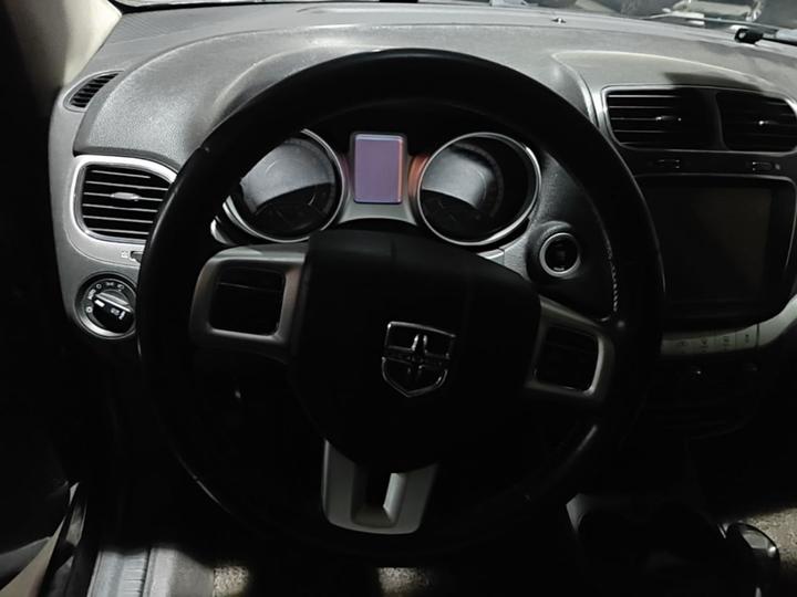 Dodge 2013 2.4L RWD photo 7