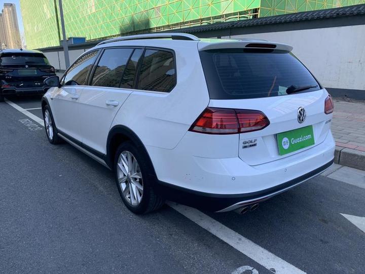 Golf Imported 2019 1.8TSI Wagon photo 4
